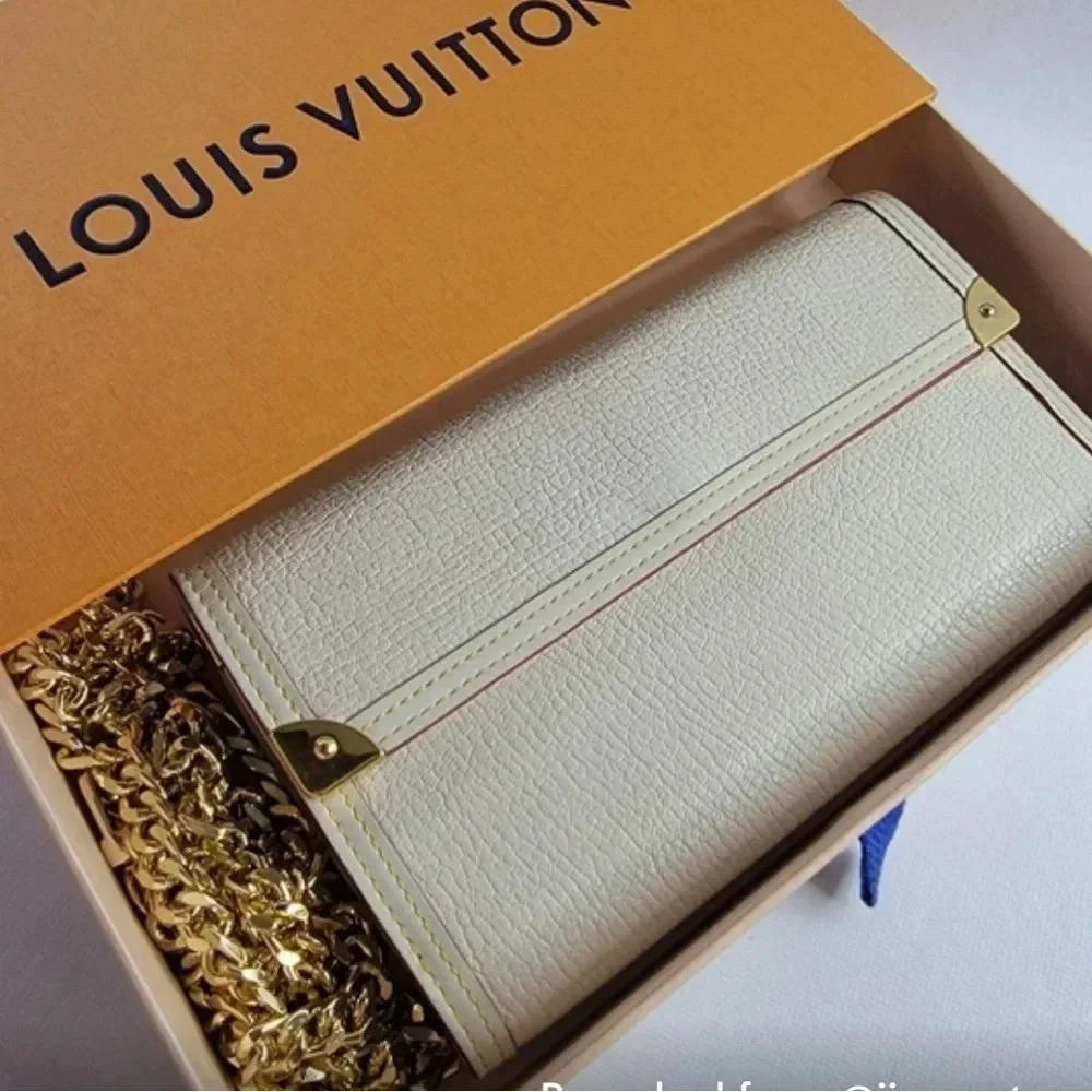 LOUIS VUITTON Leather Suhali International Trifold Long Wallet - Picture 4 of 4